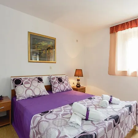 بيت للعطل Holiday Doli With Sea View 04 *